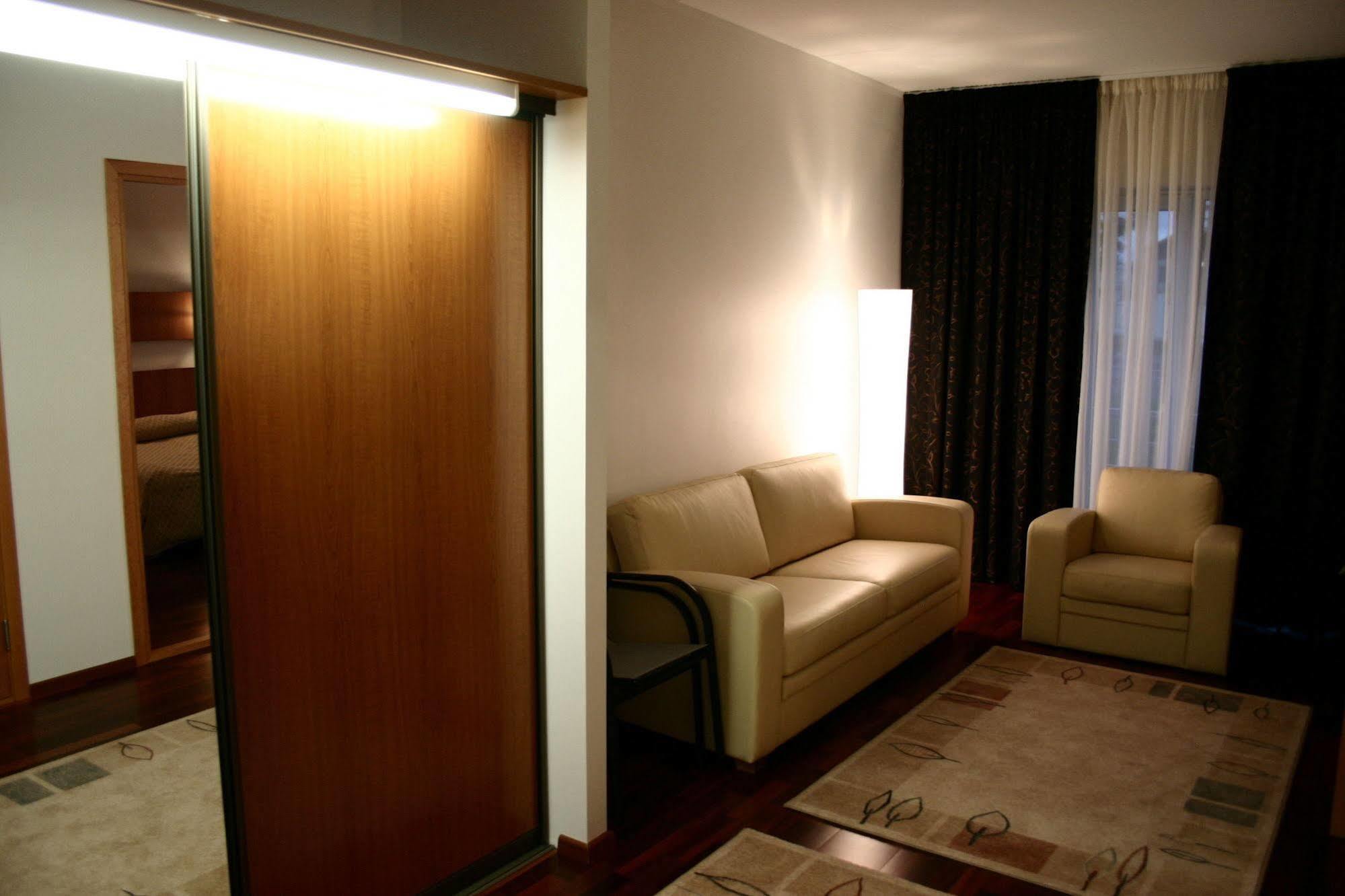 Raadimoisa Hotell Tartu Exteriér fotografie